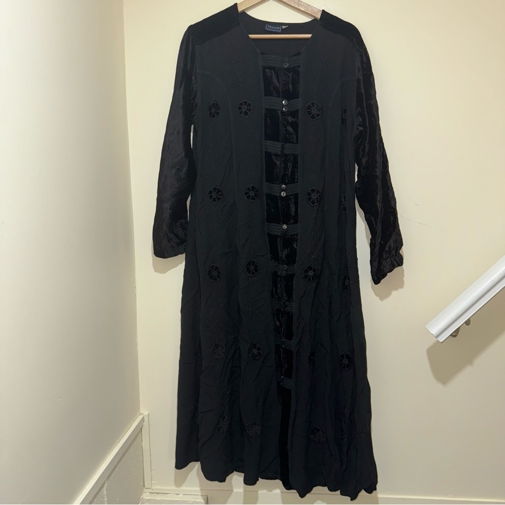 Women’s Vintage 90’s Witchy Velvet Floral Embroidered Button Down Dress 1 Size